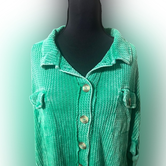 Zenana Outfitters Tops - Zenana Green Button-Up Waffle Knit Shirt Size L/XL